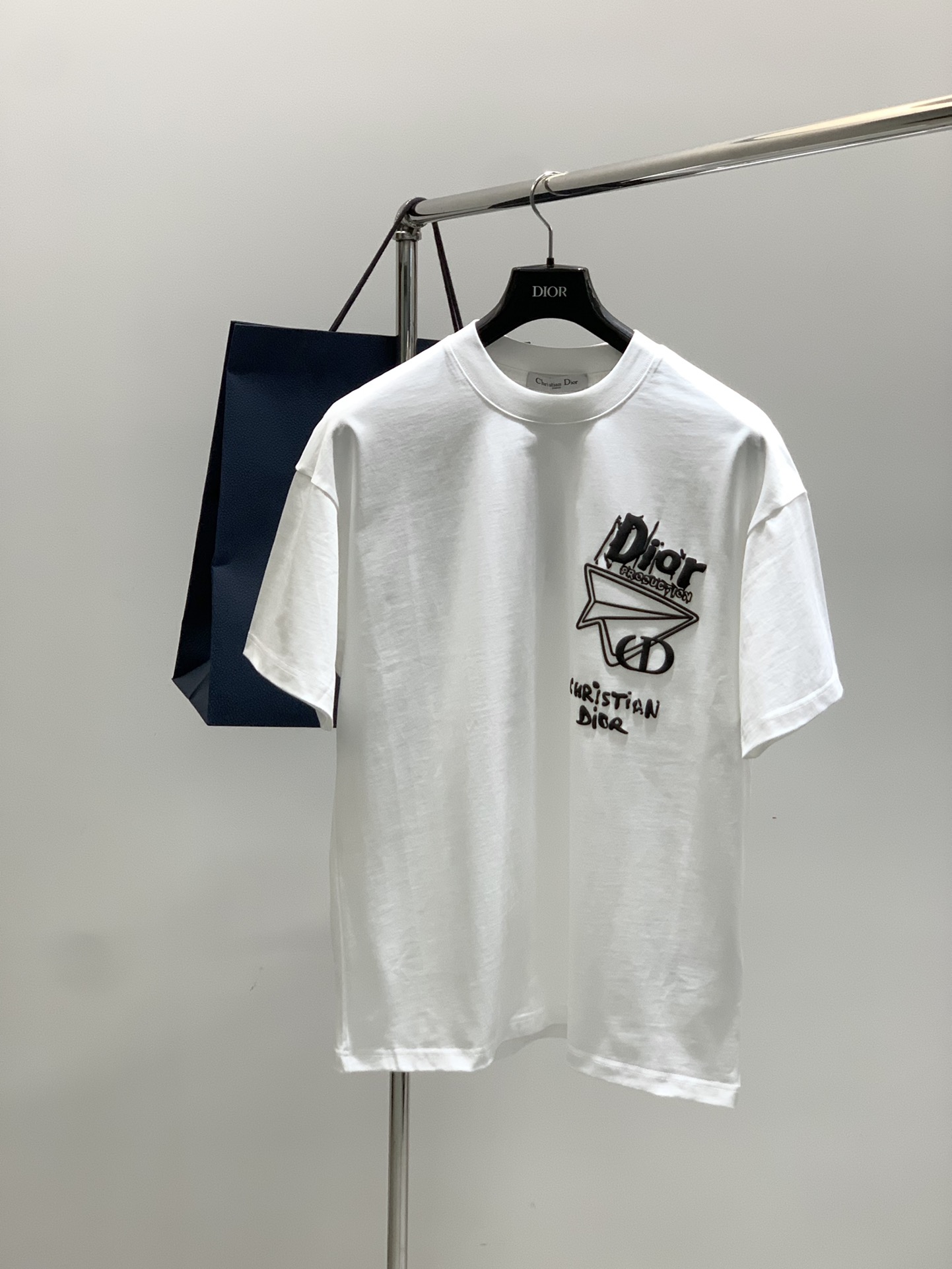 ，Dior 迪奥， 2025夏季新品，专柜同步有售，简约时尚休闲圆领短袖T恤，原版进口面料，舒适透气，顶