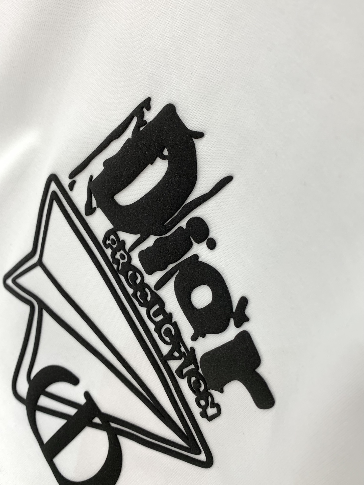 ，Dior 迪奥， 2025夏季新品，专柜同步有售，简约时尚休闲圆领短袖T恤，原版进口面料，舒适透气，顶