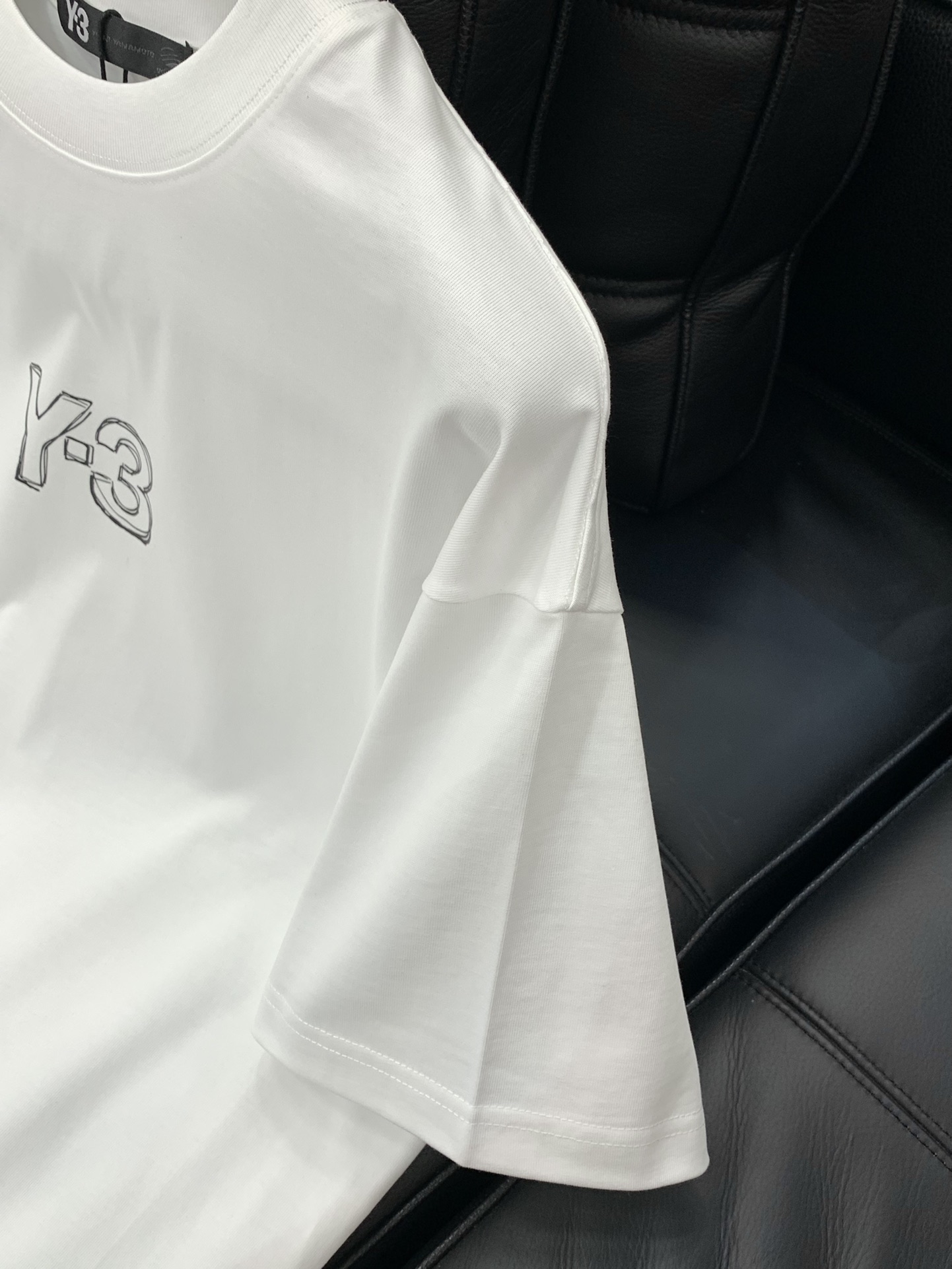 ，Y-3 山本耀司，2025夏季最新品，专柜同步有售，原单狠货，时尚休闲圆领短袖T恤，进口原版面料，舒适