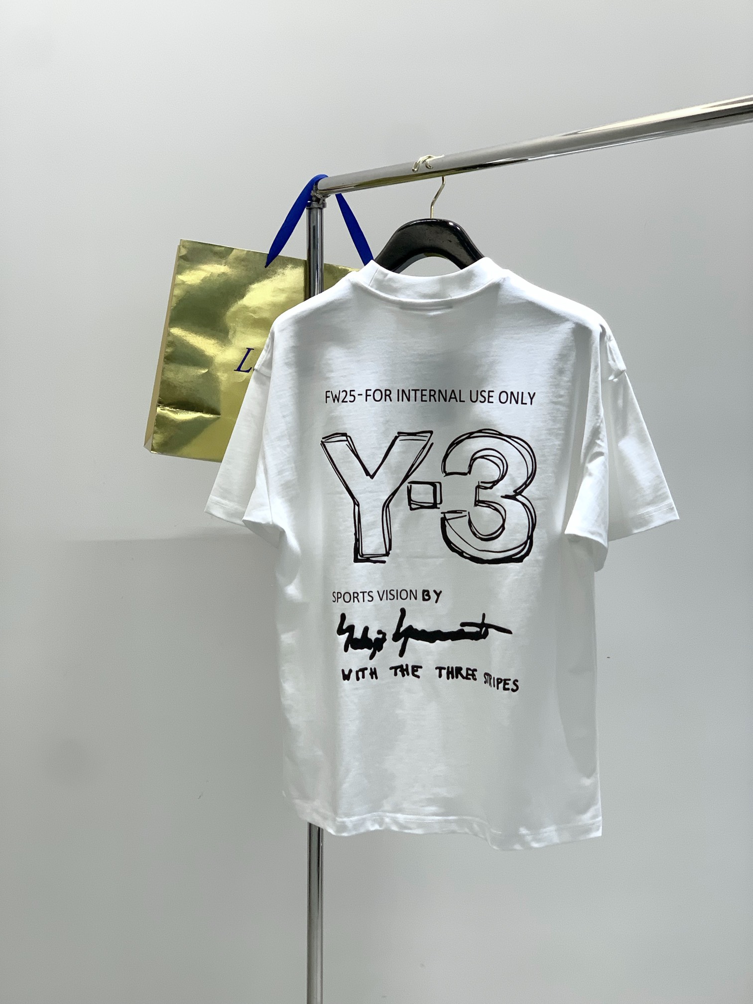 ，Y-3 山本耀司，2025夏季最新品，专柜同步有售，原单狠货，时尚休闲圆领短袖T恤，进口原版面料，舒适