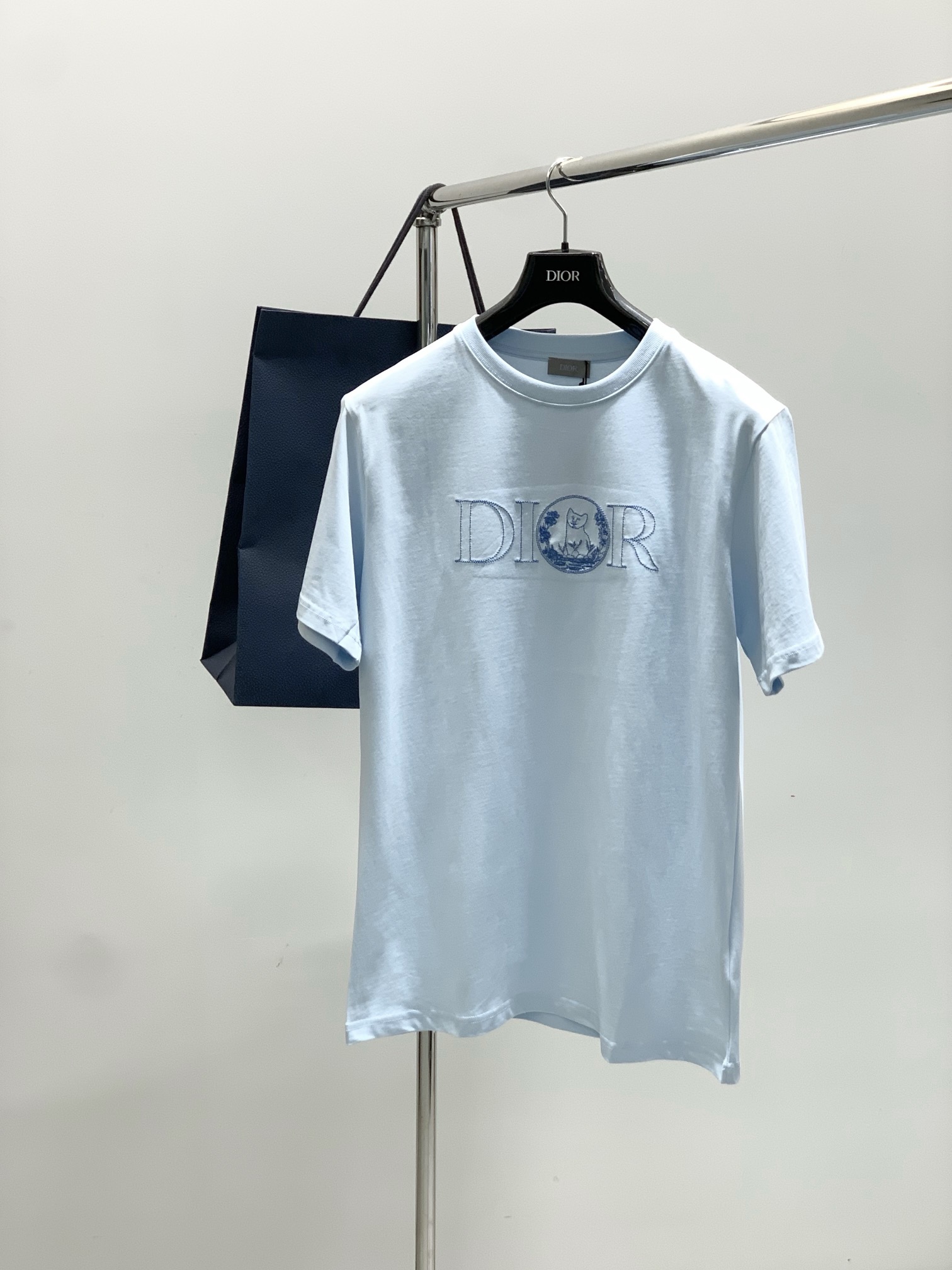 ，Dior 迪奥， 2025夏季新品，专柜同步有售，简约时尚休闲圆领短袖T恤，原版进口面料，舒适透气，顶