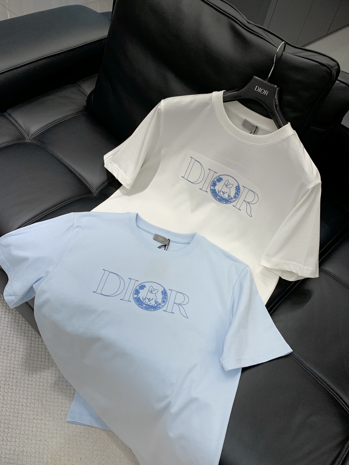 ，Dior 迪奥， 2025夏季新品，专柜同步有售，简约时尚休闲圆领短袖T恤，原版进口面料，舒适透气，顶