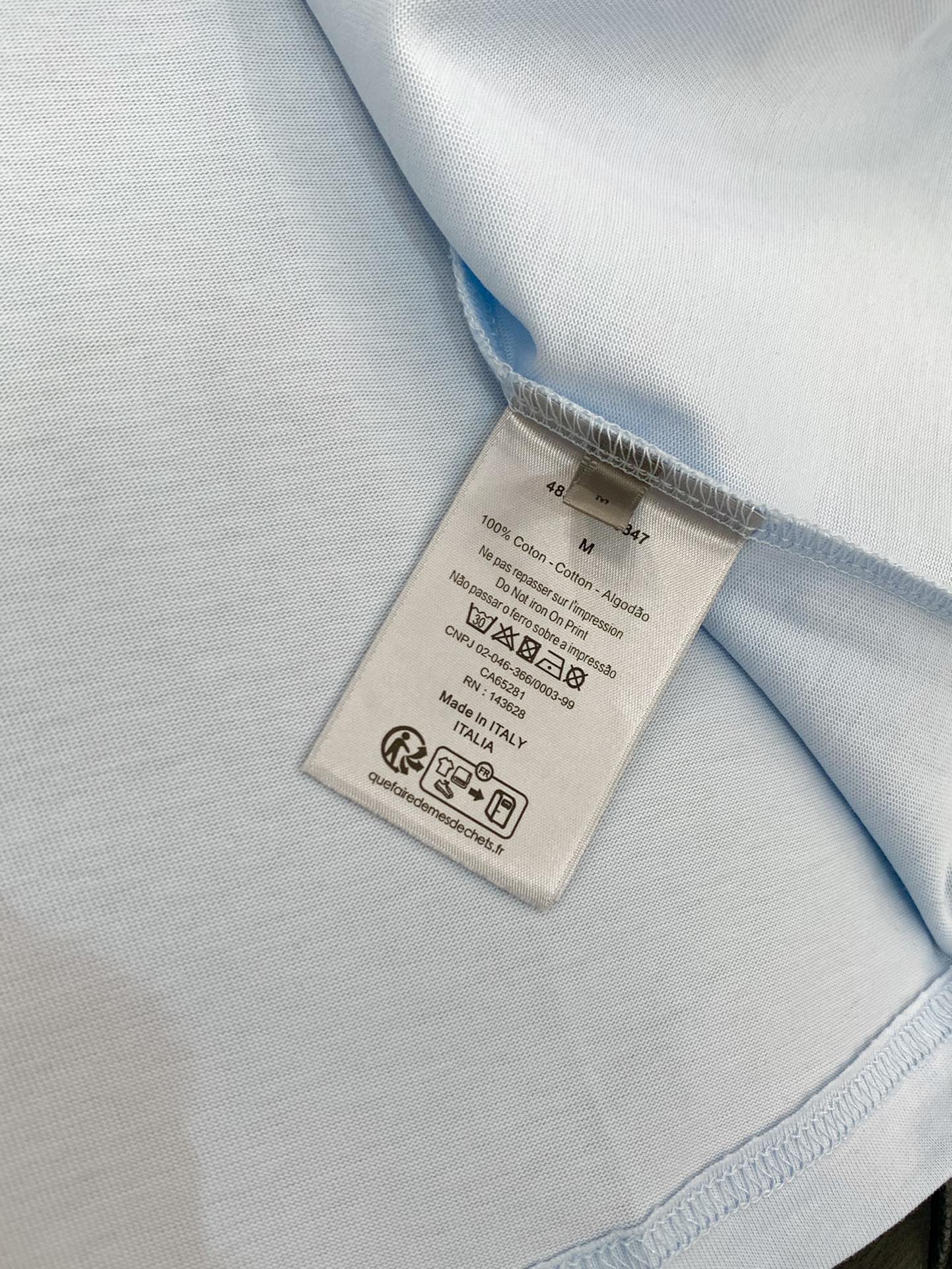 ，Dior 迪奥， 2025夏季新品，专柜同步有售，简约时尚休闲圆领短袖T恤，原版进口面料，舒适透气，顶