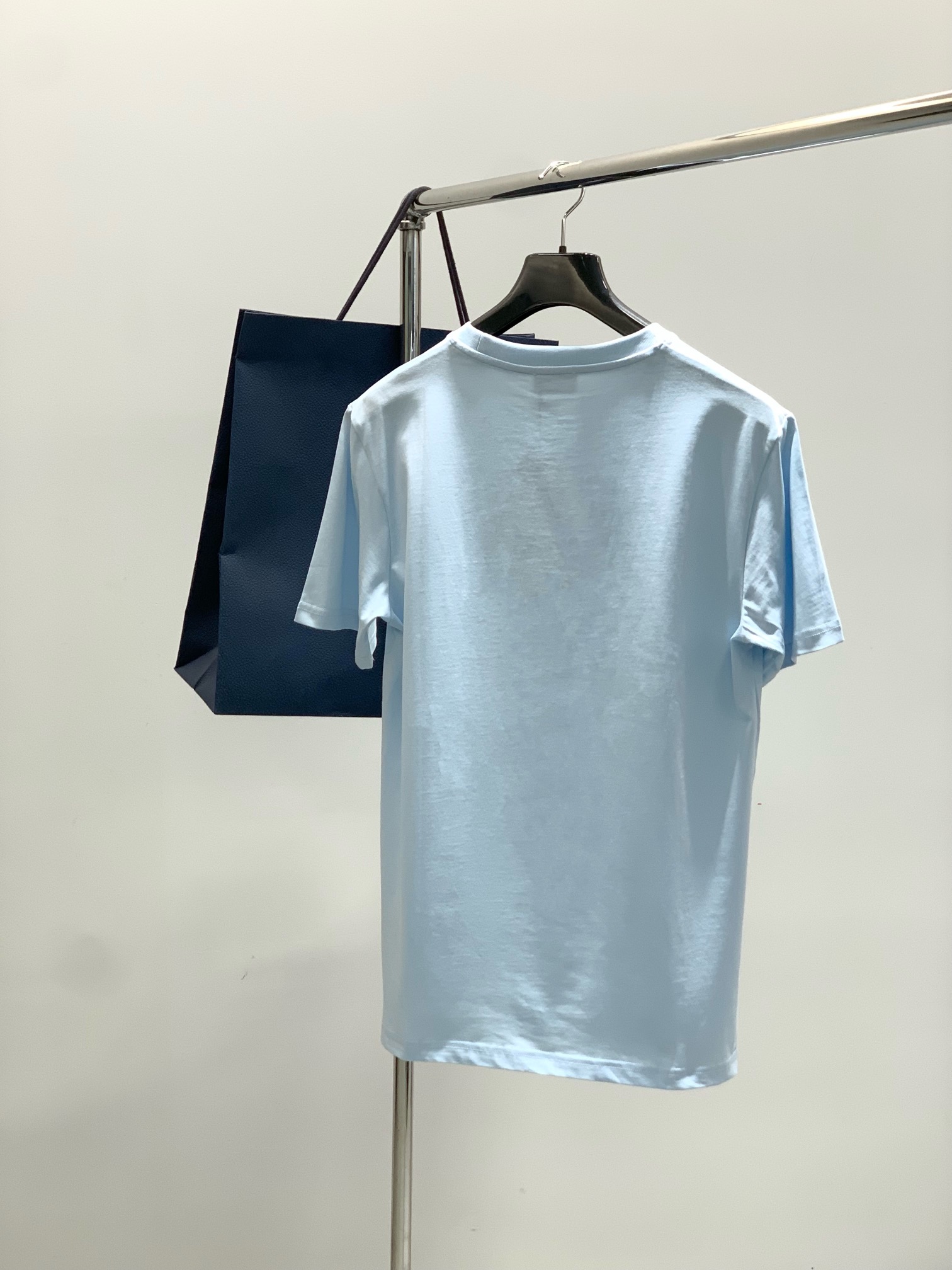 ，Dior 迪奥， 2025夏季新品，专柜同步有售，简约时尚休闲圆领短袖T恤，原版进口面料，舒适透气，顶