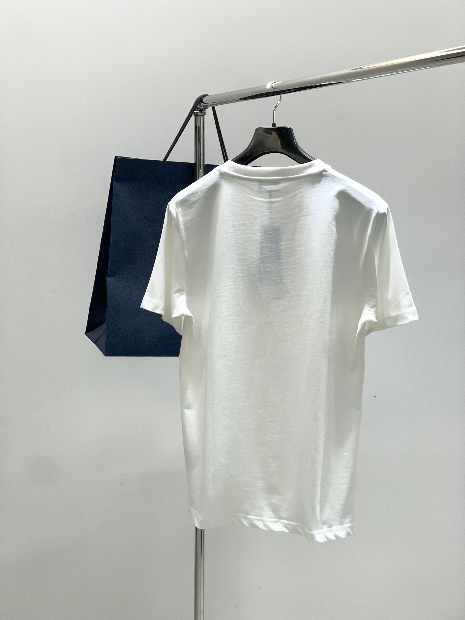 ，Dior 迪奥， 2025夏季新品，专柜同步有售，简约时尚休闲圆领短袖T恤，原版进口面料，舒适透气，顶