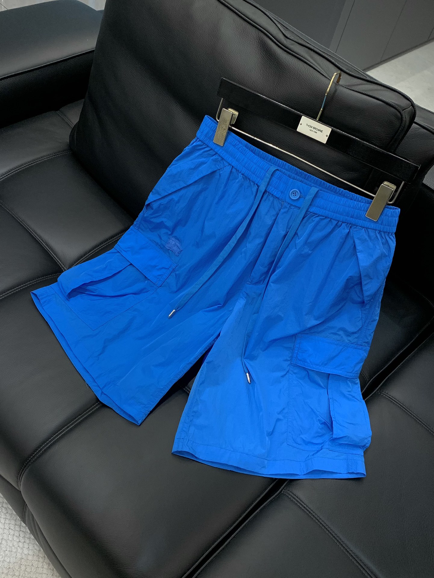 ，Burberry 巴宝莉，2025夏季最新品，专柜同步有售，原单狠货，时尚休闲短裤，进口原版面料，上身