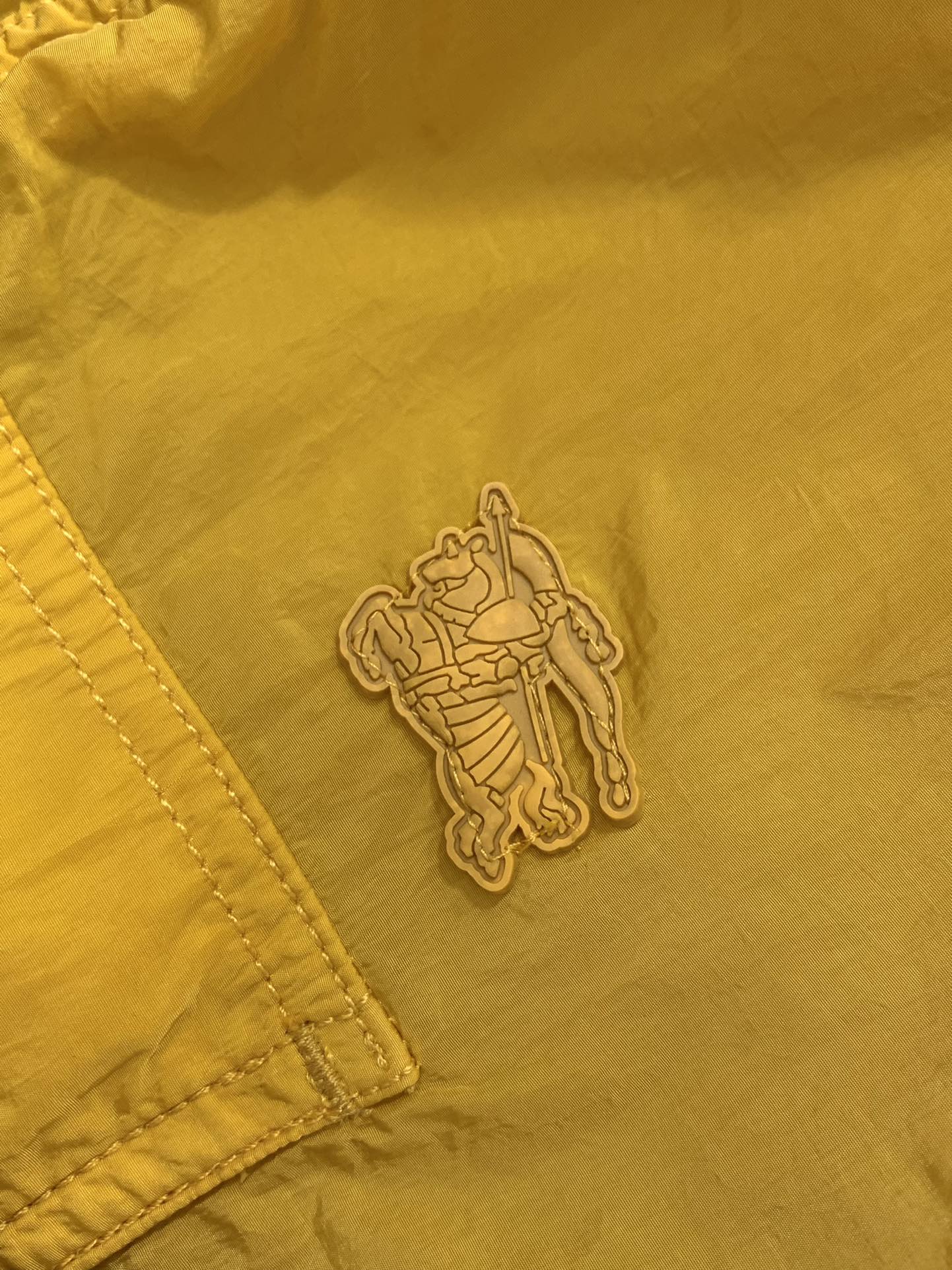 ，Burberry 巴宝莉，2025夏季最新品，专柜同步有售，原单狠货，时尚休闲短裤，进口原版面料，上身