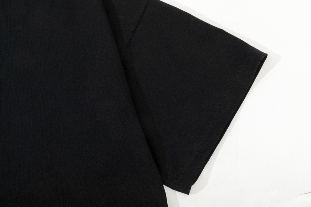 罗意威/Loewe 夏季新款 纯色刺绣圆领短袖T恤 黑色/灰色-莆田鞋,莆田鞋货源,高仿鞋,高仿鞋货源,安福档口,莆田高仿鞋,莆田鞋批发,高仿鞋批发,莆田高仿运动鞋,高仿运动鞋,莆田运动鞋 罗意威/Loewe 夏季新款 纯色刺绣圆领短袖T恤 黑色/灰色