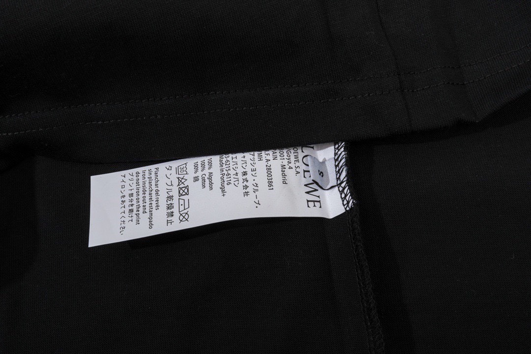 罗意威/Loewe 夏季新款 纯色刺绣圆领短袖T恤 黑色/灰色-莆田鞋,莆田鞋货源,高仿鞋,高仿鞋货源,安福档口,莆田高仿鞋,莆田鞋批发,高仿鞋批发,莆田高仿运动鞋,高仿运动鞋,莆田运动鞋 罗意威/Loewe 夏季新款 纯色刺绣圆领短袖T恤 黑色/灰色