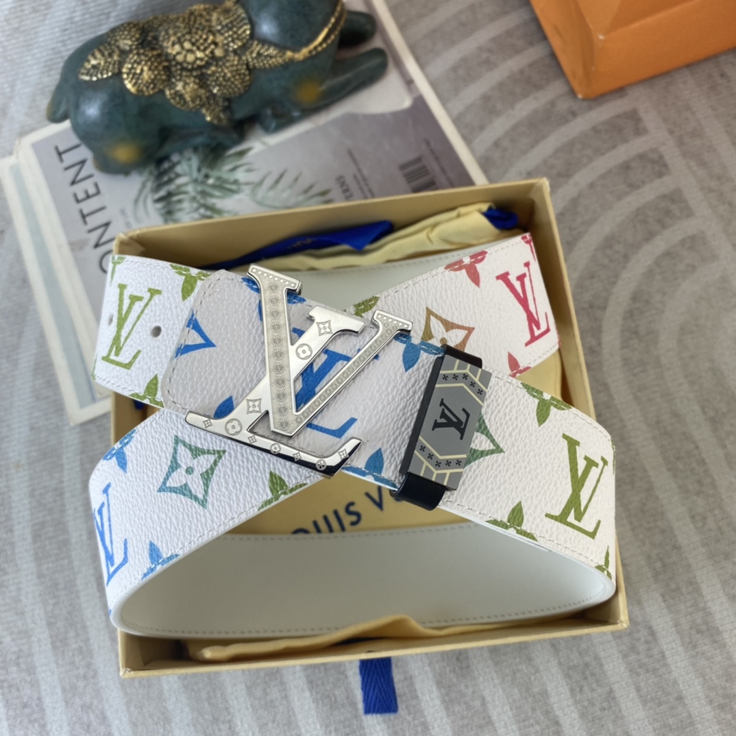 LV💕 特种皮腰带系列 ，原厂五金精品不锈钢扣，手感柔软舒适 宽3.8CM。