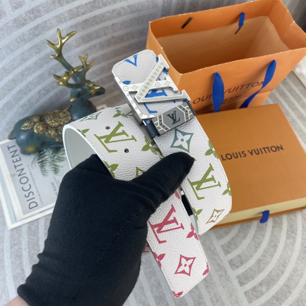 LV💕 特种皮腰带系列 ，原厂五金精品不锈钢扣，手感柔软舒适 宽3.8CM。