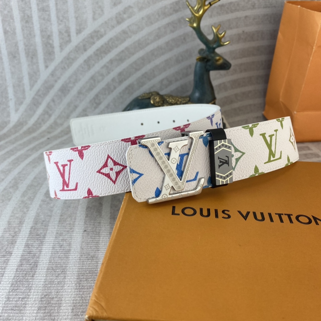 LV💕 特种皮腰带系列 ，原厂五金精品不锈钢扣，手感柔软舒适 宽3.8CM。