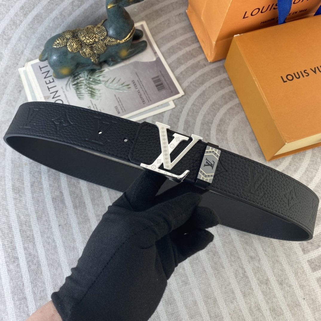 LV💕 特种皮腰带系列 ，原厂五金精品不锈钢扣，手感柔软舒适 宽3.8CM。