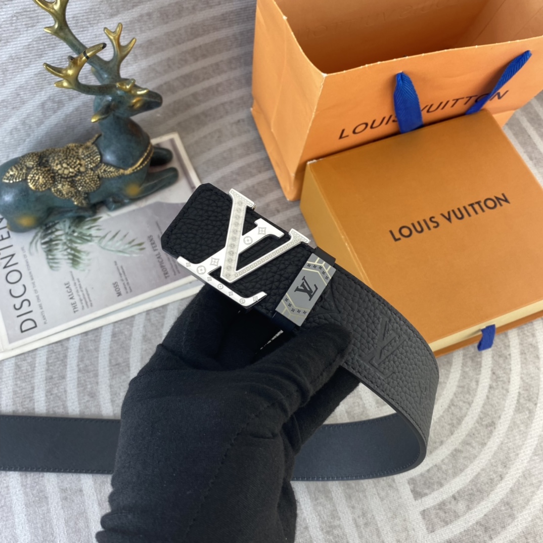 LV💕 特种皮腰带系列 ，原厂五金精品不锈钢扣，手感柔软舒适 宽3.8CM。