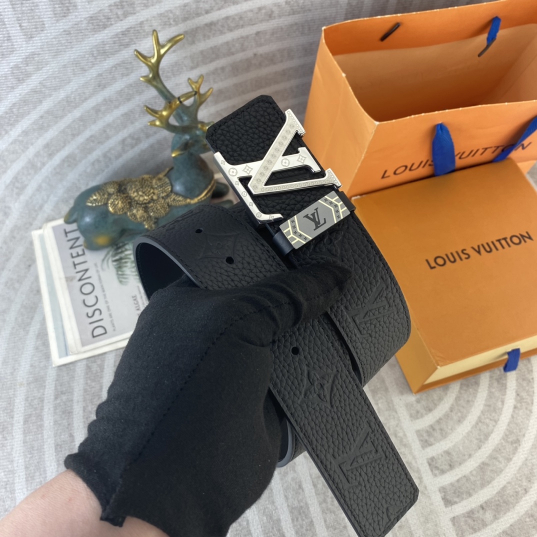 LV💕 特种皮腰带系列 ，原厂五金精品不锈钢扣，手感柔软舒适 宽3.8CM。