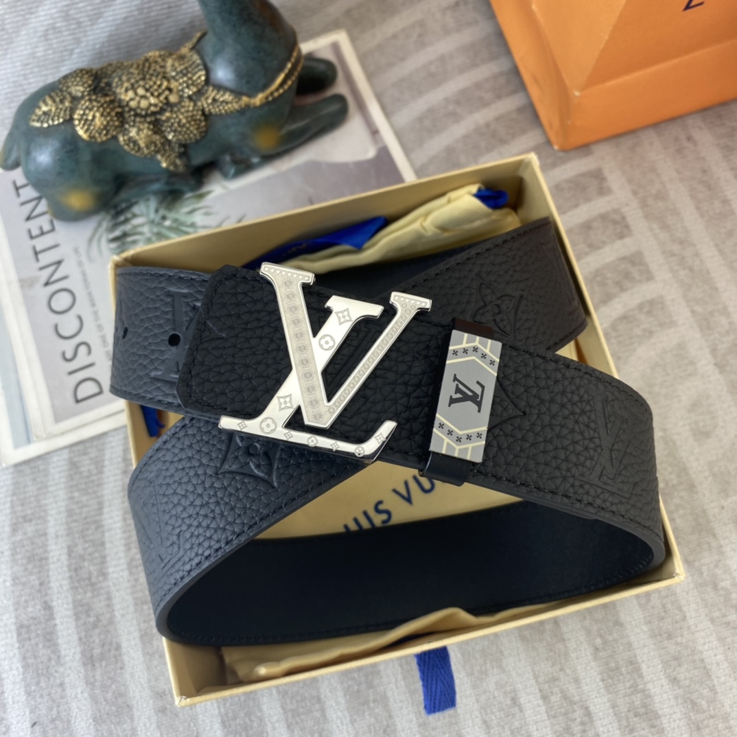 LV💕 特种皮腰带系列 ，原厂五金精品不锈钢扣，手感柔软舒适 宽3.8CM。
