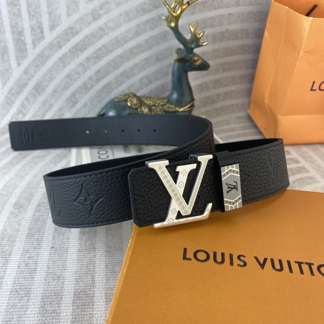 LV💕 特种皮腰带系列 ，原厂五金精品不锈钢扣，手感柔软舒适 宽3.8CM。