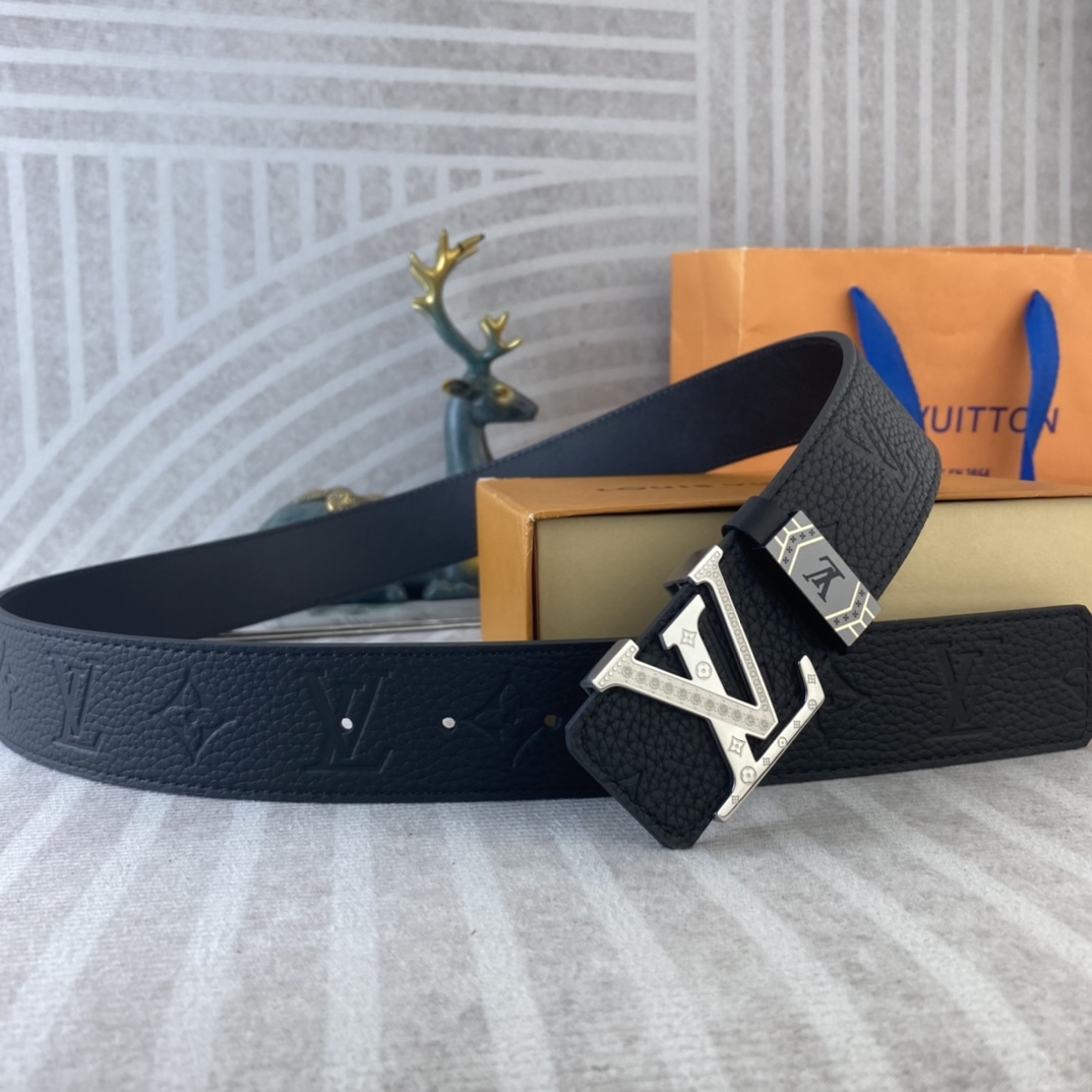 LV💕 特种皮腰带系列 ，原厂五金精品不锈钢扣，手感柔软舒适 宽3.8CM。