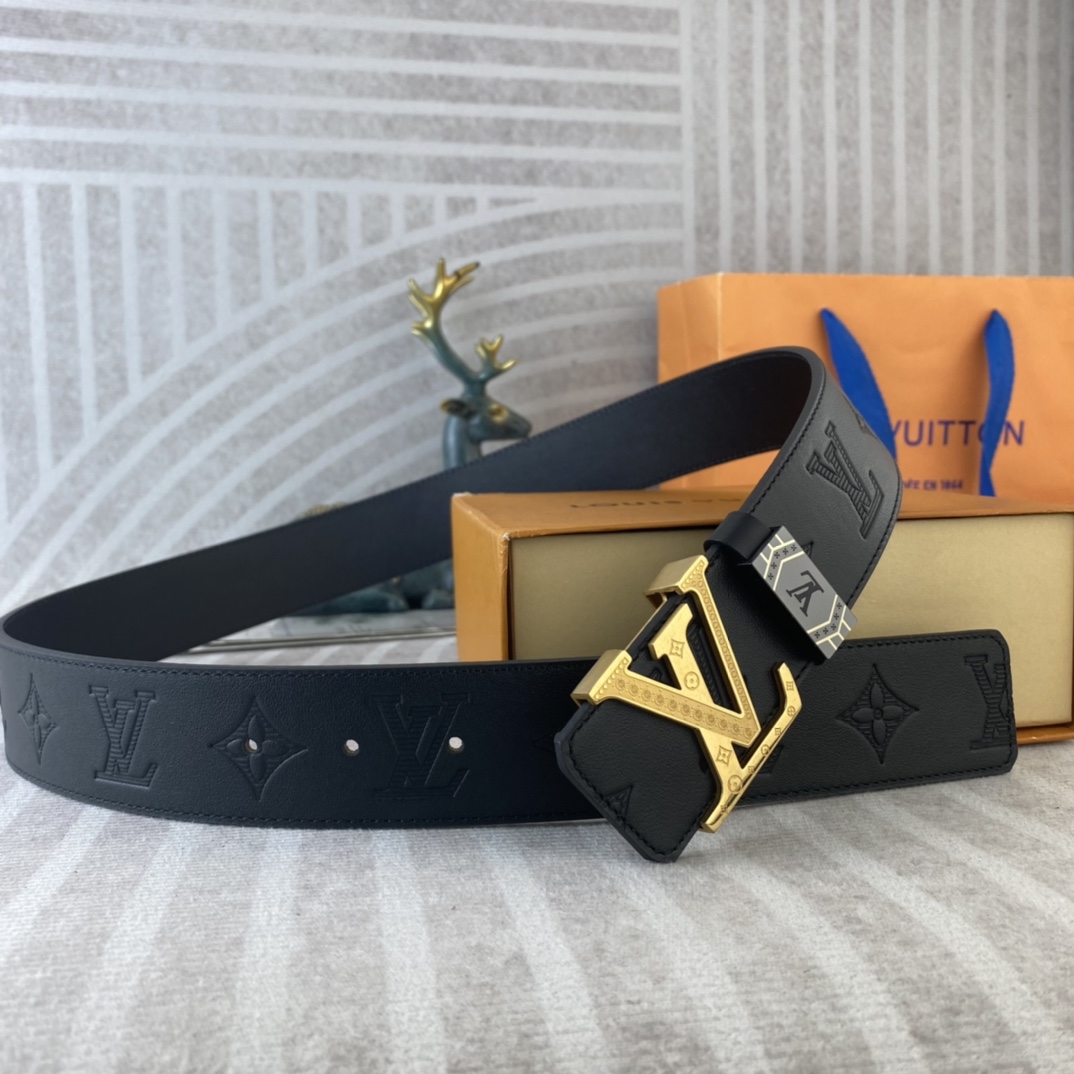 LV💕 特种皮腰带系列 ，原厂五金精品不锈钢扣，手感柔软舒适 宽3.8CM。