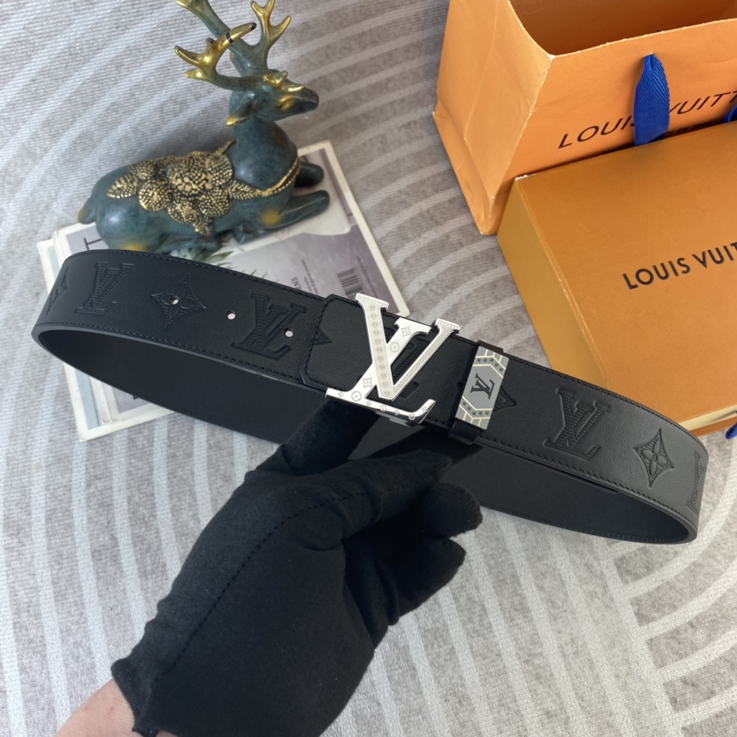 LV💕 特种皮腰带系列 ，原厂五金精品不锈钢扣，手感柔软舒适 宽3.8CM。