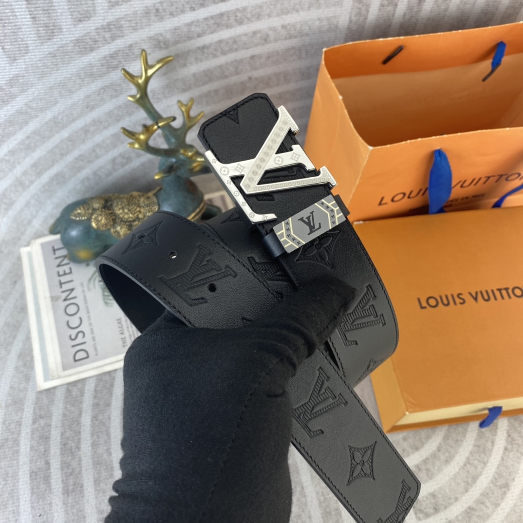 LV💕 特种皮腰带系列 ，原厂五金精品不锈钢扣，手感柔软舒适 宽3.8CM。