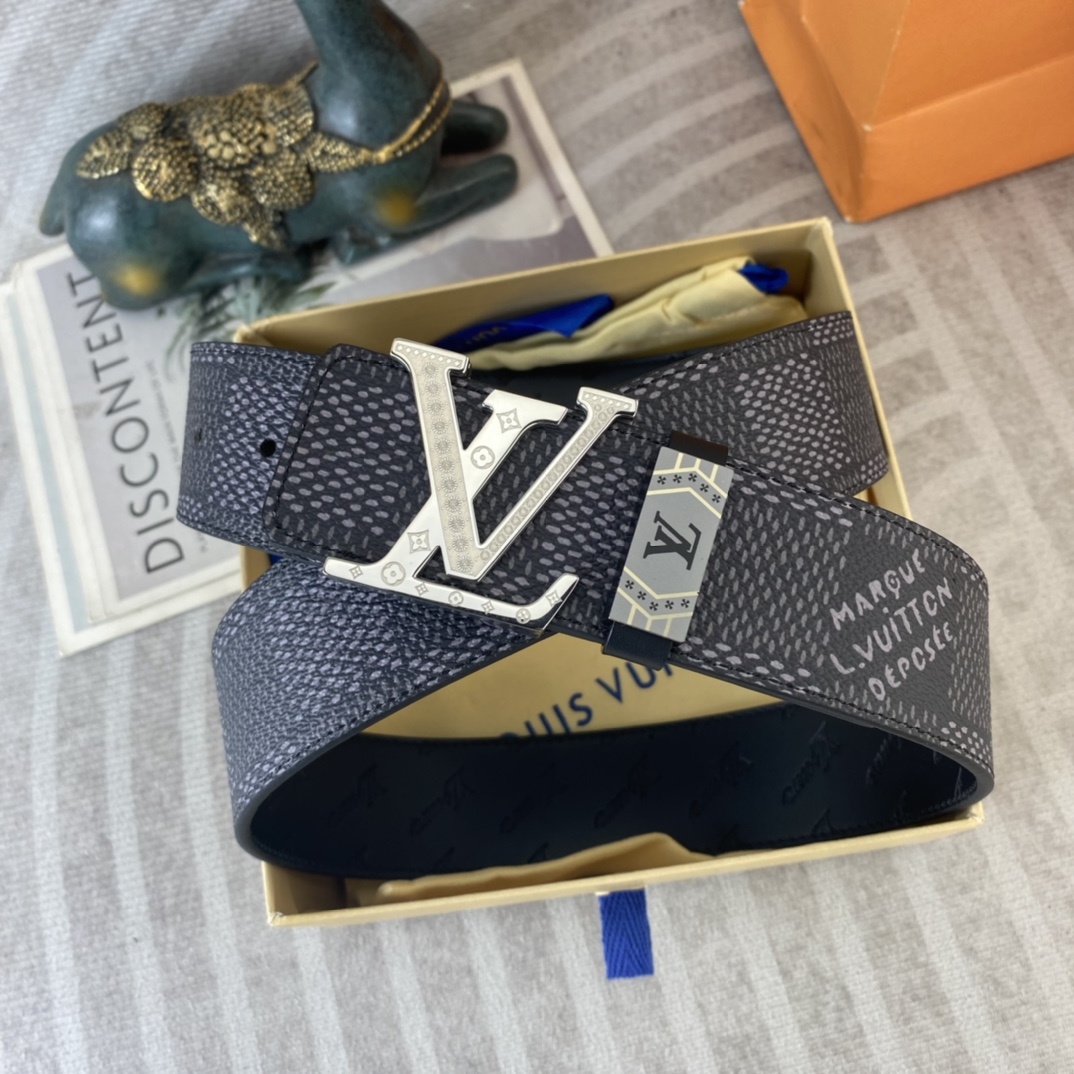 LV💕 特种皮腰带系列 ，原厂五金精品不锈钢扣，手感柔软舒适 宽3.8CM。