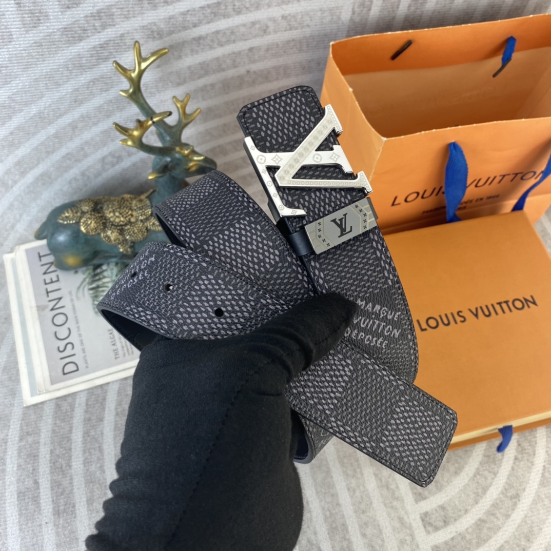 LV💕 特种皮腰带系列 ，原厂五金精品不锈钢扣，手感柔软舒适 宽3.8CM。