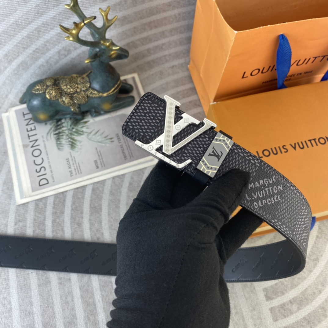 LV💕 特种皮腰带系列 ，原厂五金精品不锈钢扣，手感柔软舒适 宽3.8CM。