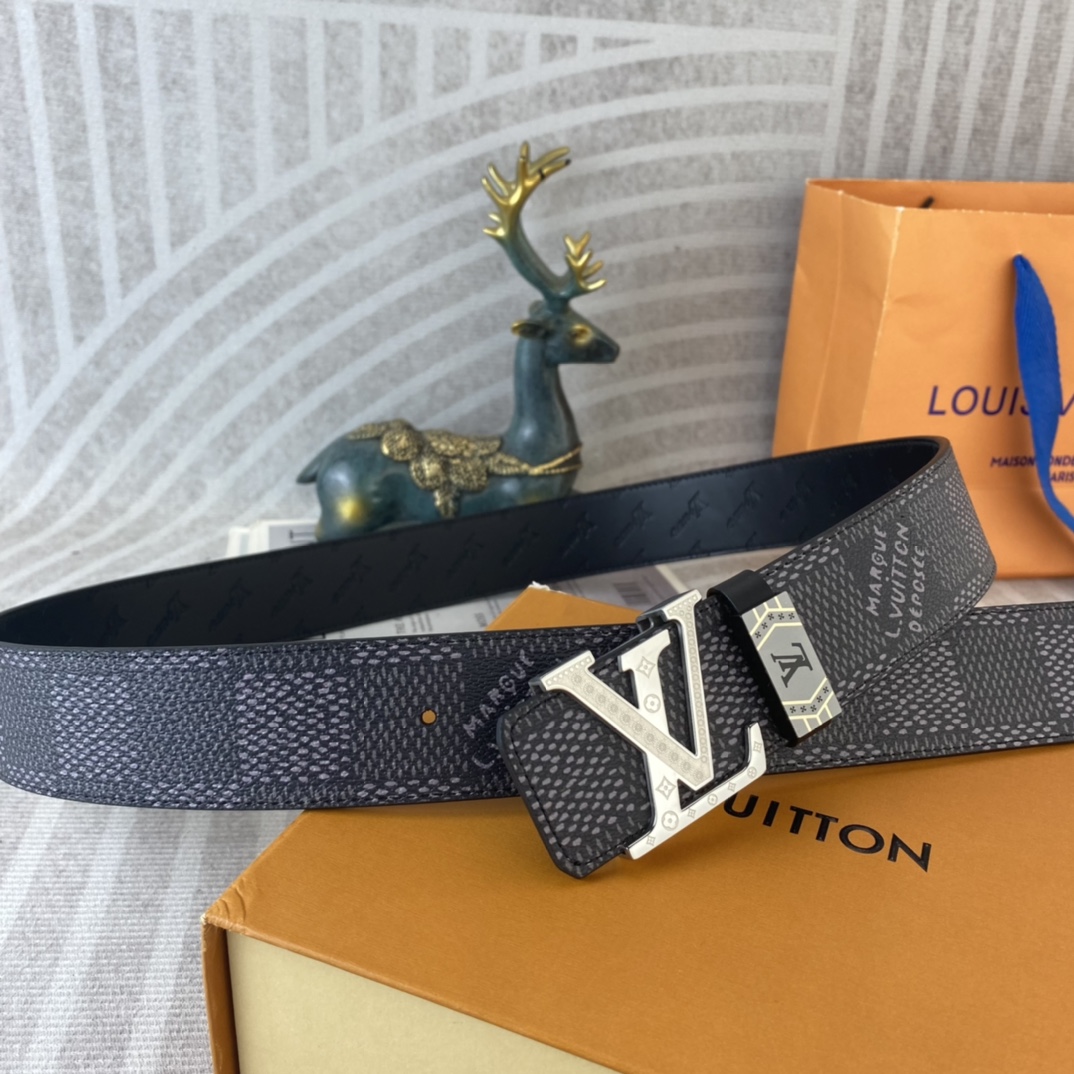LV💕 特种皮腰带系列 ，原厂五金精品不锈钢扣，手感柔软舒适 宽3.8CM。