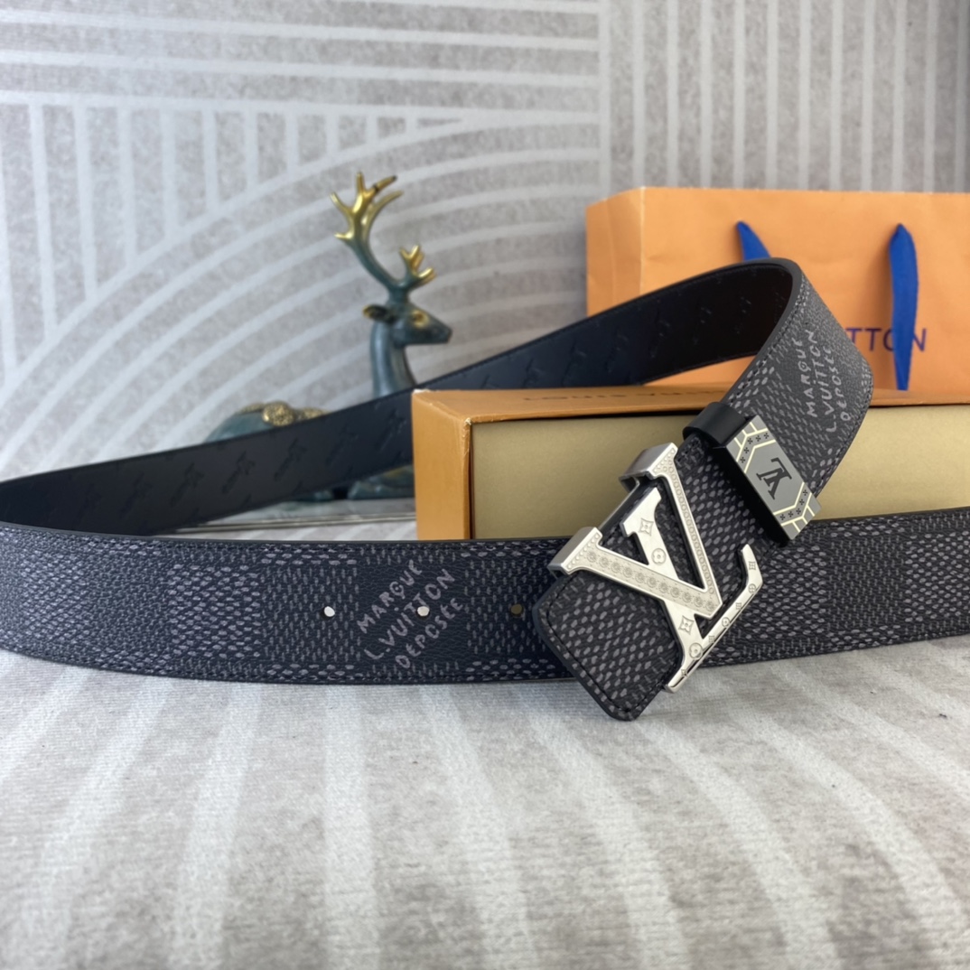 LV💕 特种皮腰带系列 ，原厂五金精品不锈钢扣，手感柔软舒适 宽3.8CM。