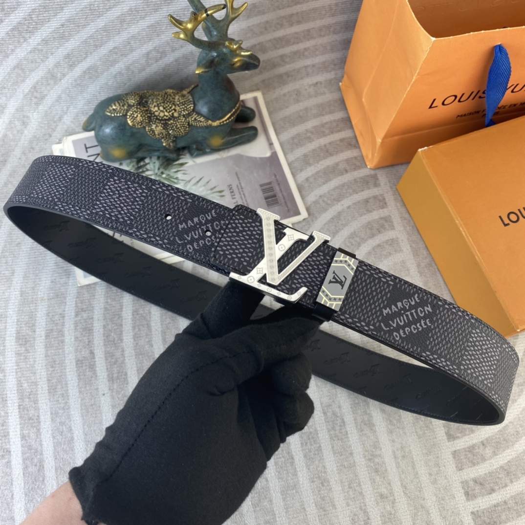 LV💕 特种皮腰带系列 ，原厂五金精品不锈钢扣，手感柔软舒适 宽3.8CM。