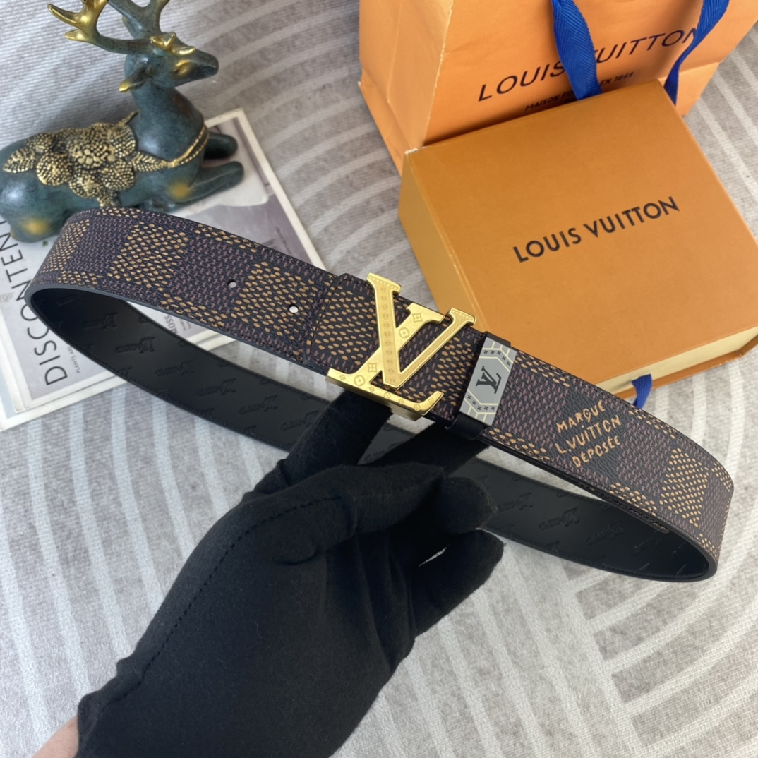 LV💕 特种皮腰带系列 ，原厂五金精品不锈钢扣，手感柔软舒适 宽3.8CM。