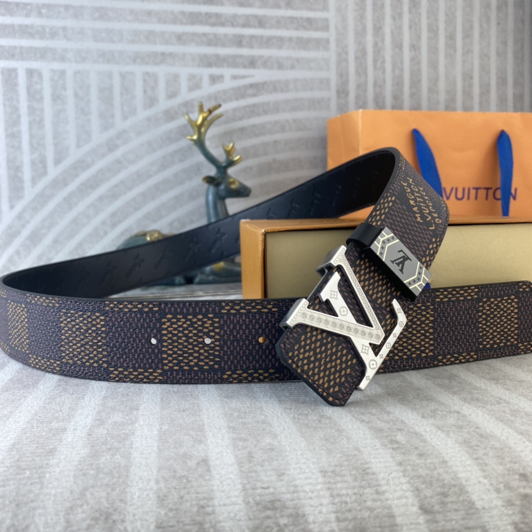 LV💕 特种皮腰带系列 ，原厂五金精品不锈钢扣，手感柔软舒适 宽3.8CM。
