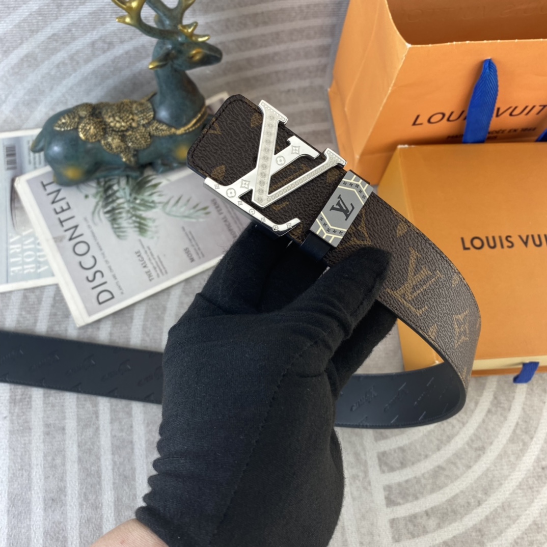 LV💕 特种皮腰带系列 ，原厂五金精品不锈钢扣，手感柔软舒适 宽3.8CM。
