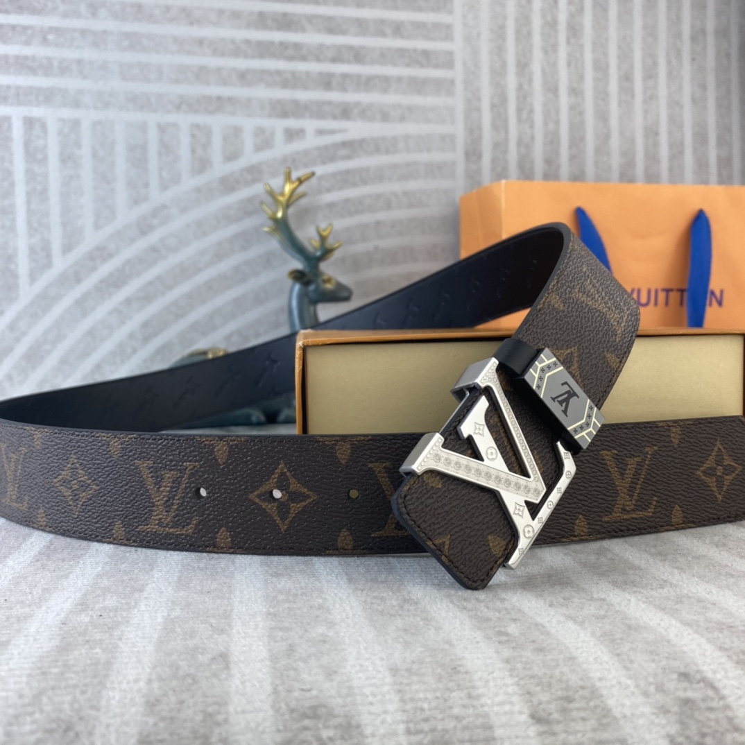 LV💕 特种皮腰带系列 ，原厂五金精品不锈钢扣，手感柔软舒适 宽3.8CM。