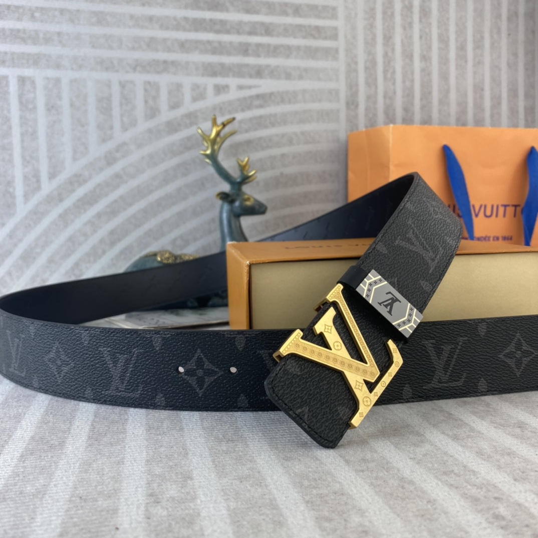 LV💕 特种皮腰带系列 ，原厂五金精品不锈钢扣，手感柔软舒适 宽3.8CM。