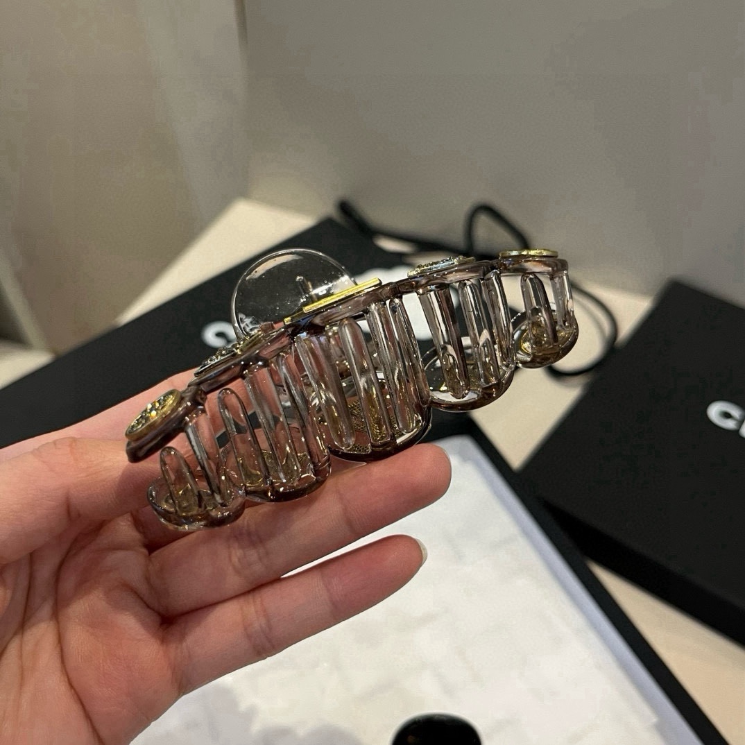 🆕

lv路易威登发夹