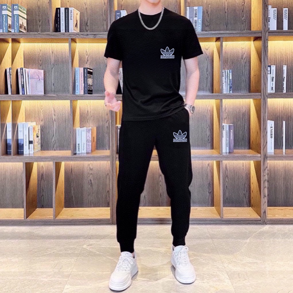 Balenciaga BALENCIAGA 巴黎世家 (胖子福音) 2025 世界知名奢侈品牌