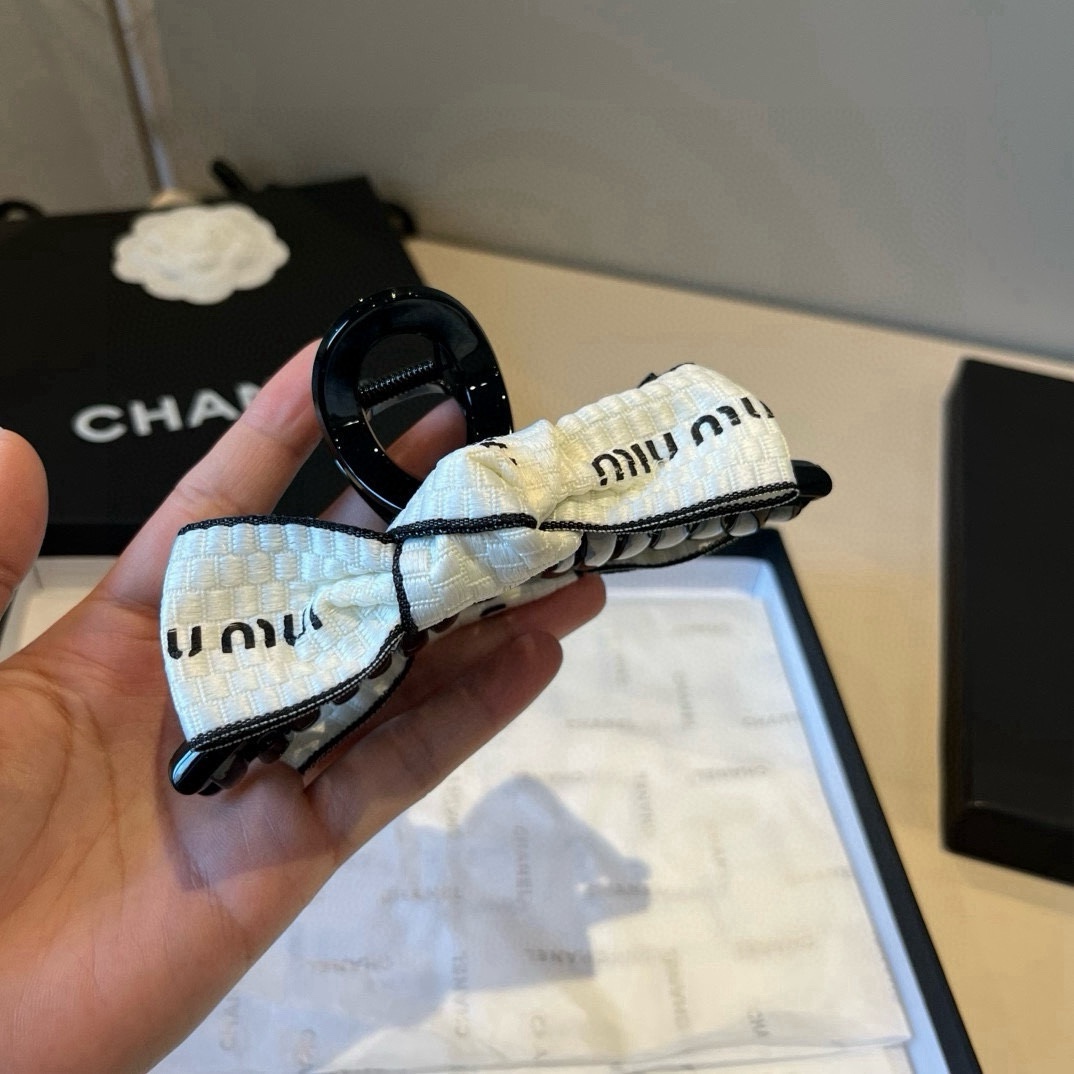 🆕

缪缪miumiu发夹