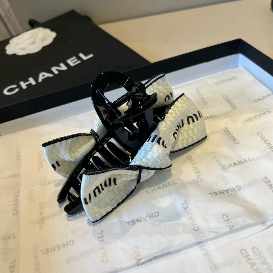 🆕

缪缪miumiu发夹