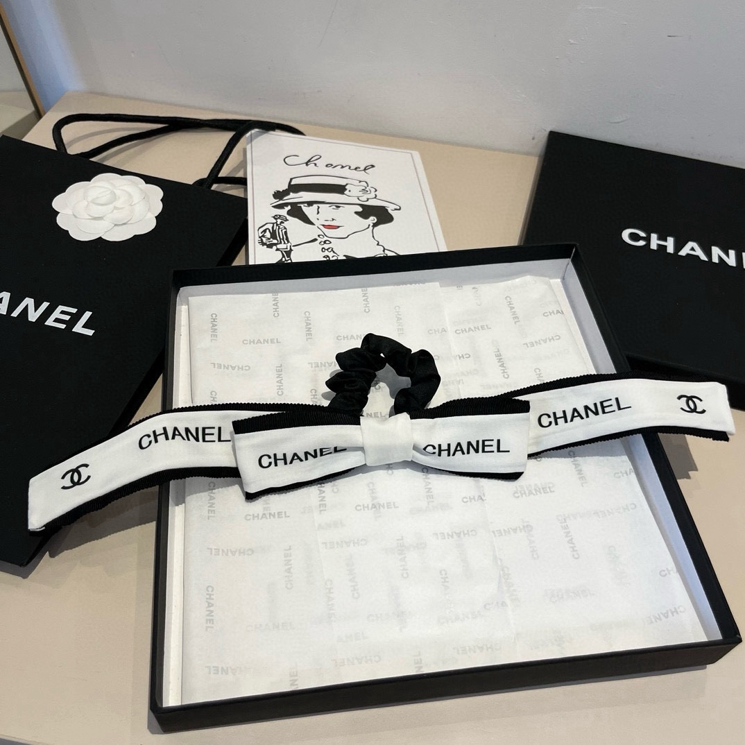 🆕

Chanel香奈儿 香奶奶最爱蝴蝶结发圈