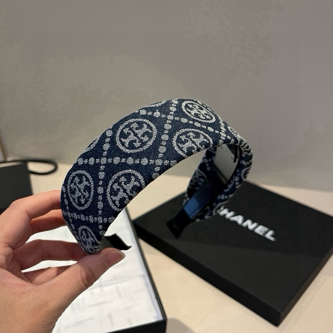 🆕

托尼伯奇新款发箍
