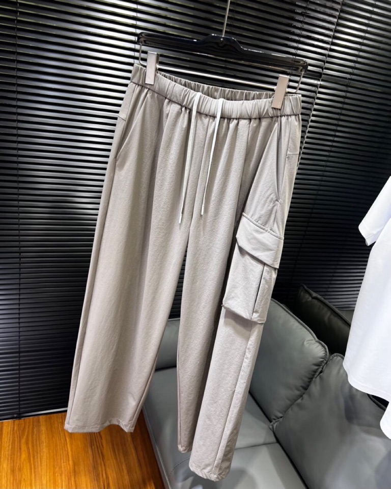 🔥 Descente#迪桑特#户外宽松休闲裤直筒裤，机能工装裤风，男款日本伸特奇机能科技面料工装裤。宽松