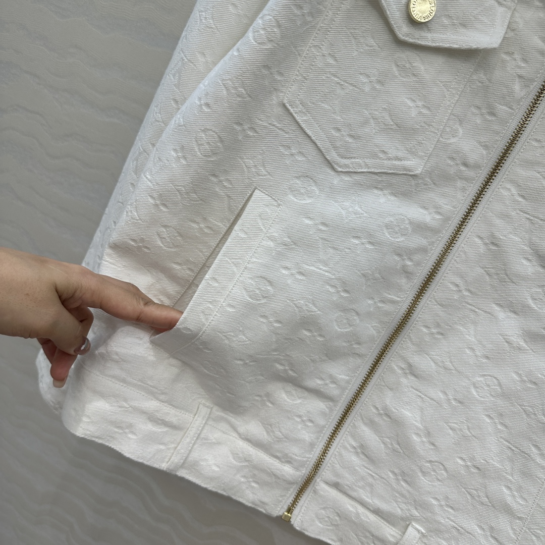 独家首发❤️ 爆单推荐，L25s春夏新品SProty系列，白色MONOGRAM老花logo牛仔夹克外套！