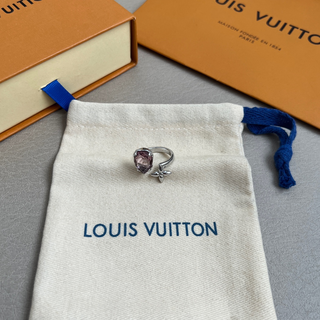 【】原单货 LV 戒指🔹🔹Louis Vuitton 路易威登 🔹专柜一致材质 火爆款出货 设计独特 复