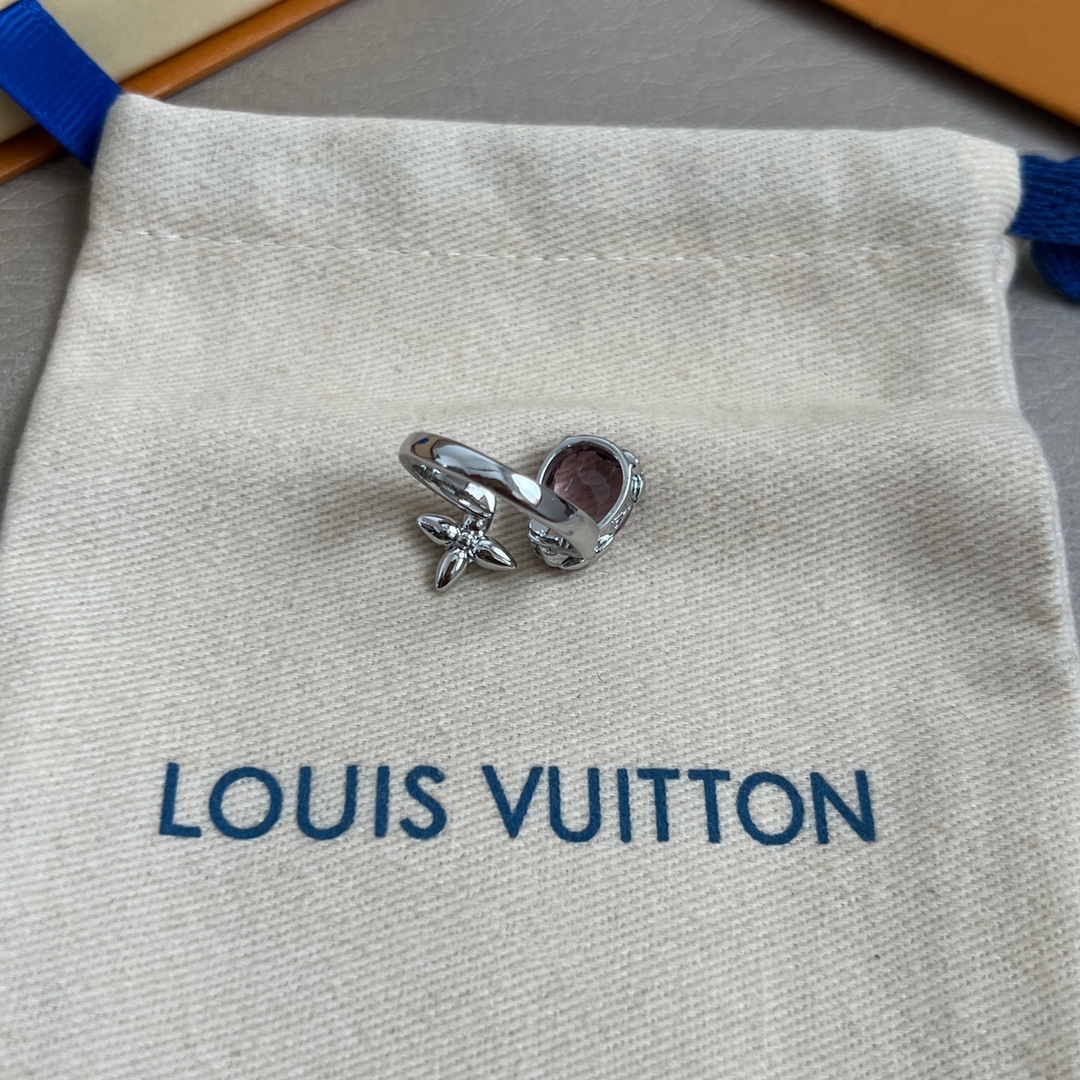 【】原单货 LV 戒指🔹🔹Louis Vuitton 路易威登 🔹专柜一致材质 火爆款出货 设计独特 复