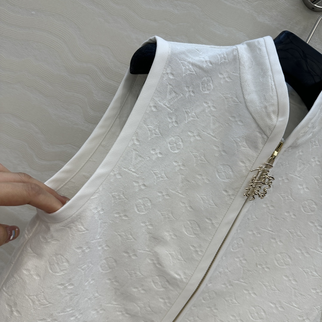 独家首发❤️ 爆单推荐，L25s春夏新品SProty系列，白色MONOGRAM老花logo牛仔背心连衣裙