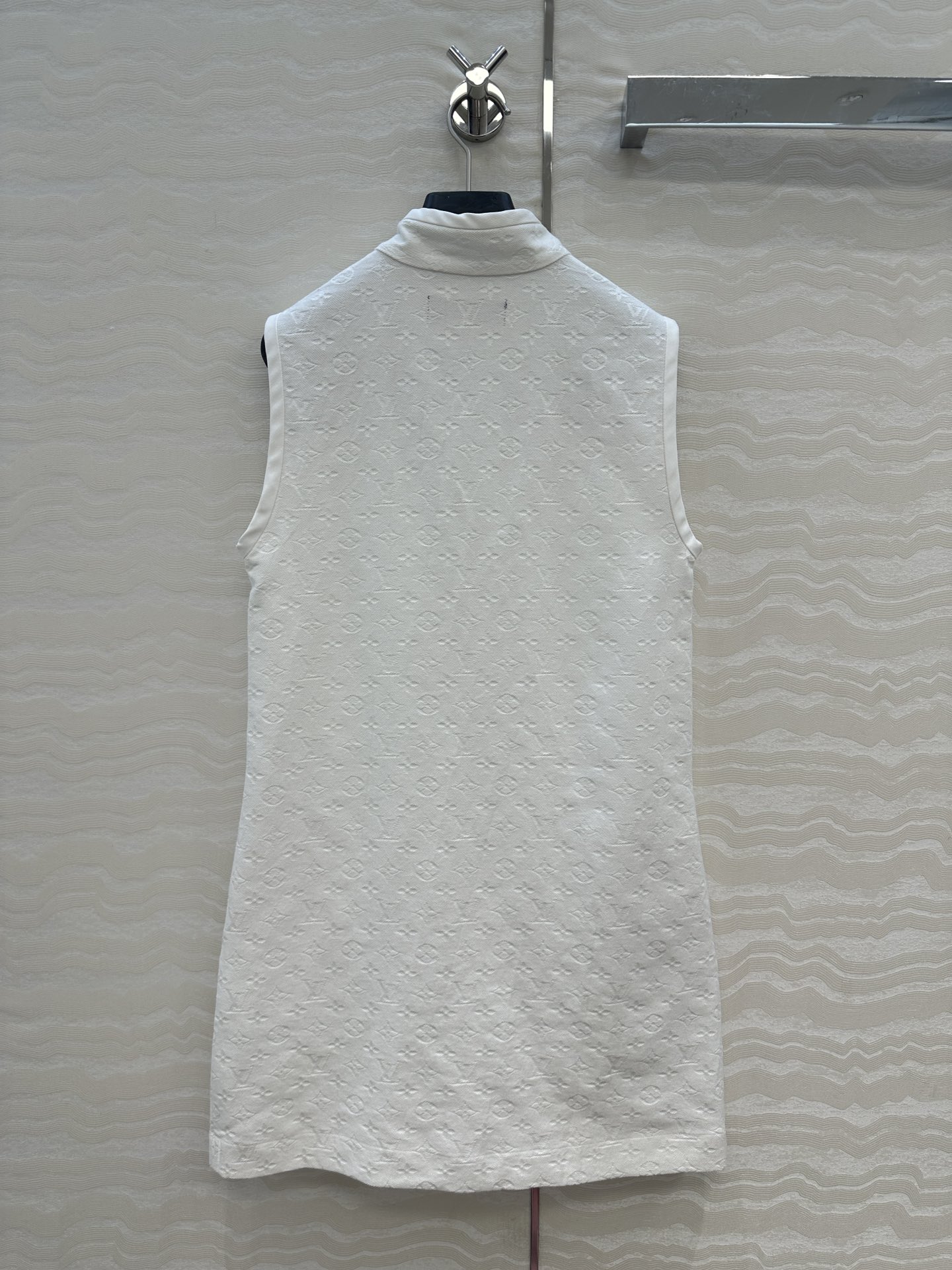 独家首发❤️ 爆单推荐，L25s春夏新品SProty系列，白色MONOGRAM老花logo牛仔背心连衣裙