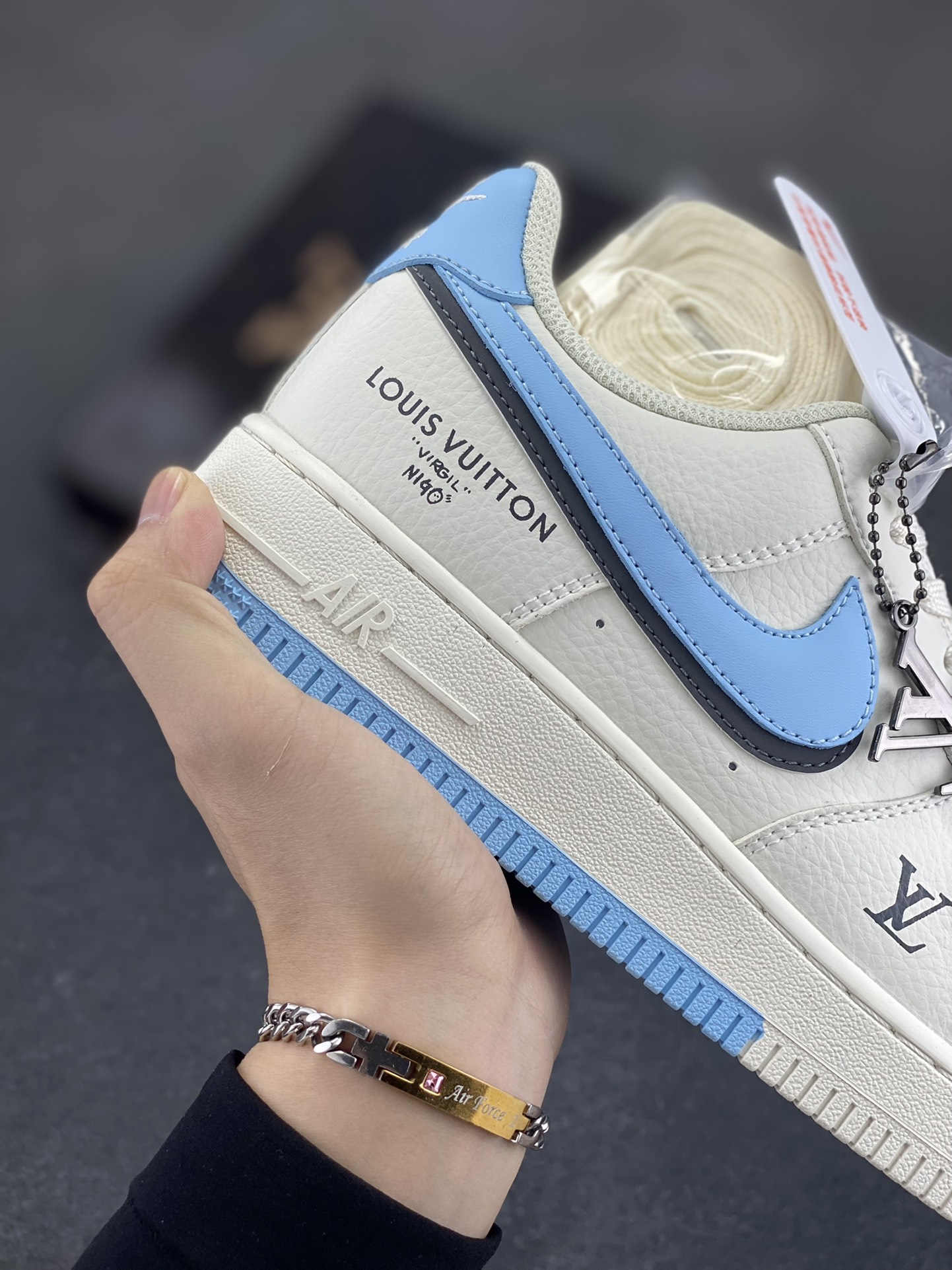 图片[6]-NIke Air Force 1 \’07 Low “LV联名——双拼双勾”空军一号 低帮 运动鞋 休闲鞋 折边针车 工艺难度大 原楦头原纸板 原装鞋盒 定制五金配件 内置全掌气垫 原厂鞋底 货号：CS5288-028 尺码：36 36.5 37.5 38 38.5 39 40 40.5 41 42 42.5 43 44 44.5 45-选品中心