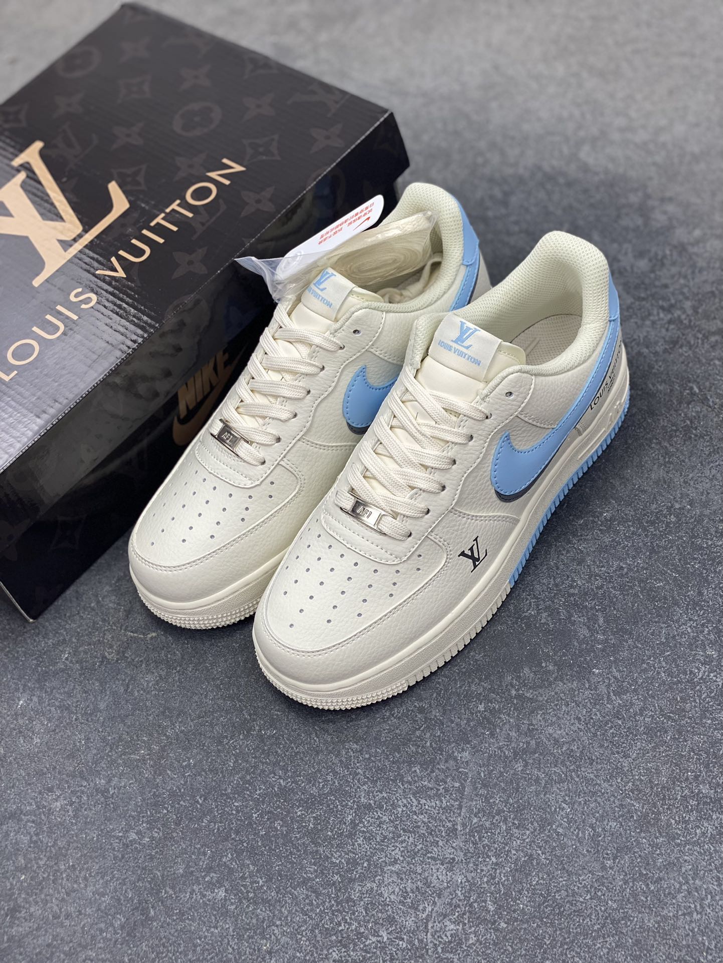 图片[8]-NIke Air Force 1 \’07 Low “LV联名——双拼双勾”空军一号 低帮 运动鞋 休闲鞋 折边针车 工艺难度大 原楦头原纸板 原装鞋盒 定制五金配件 内置全掌气垫 原厂鞋底 货号：CS5288-028 尺码：36 36.5 37.5 38 38.5 39 40 40.5 41 42 42.5 43 44 44.5 45-选品中心